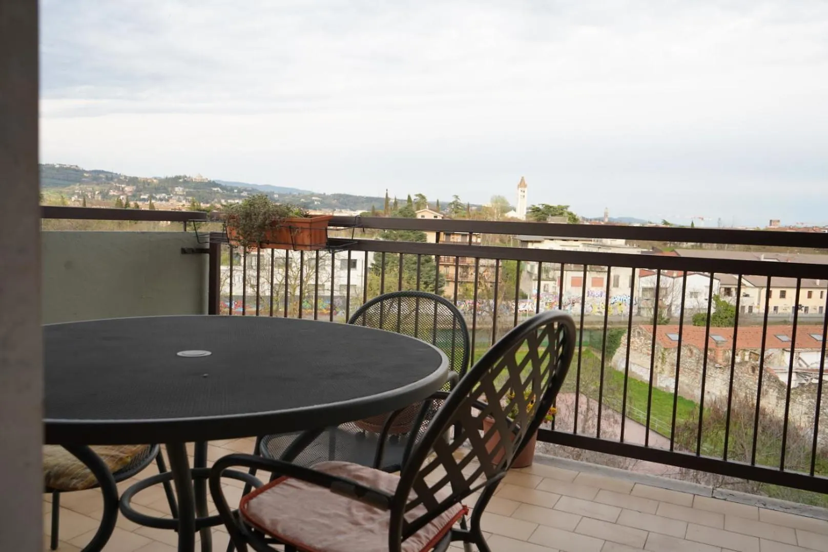 Apartment Skyline Verona