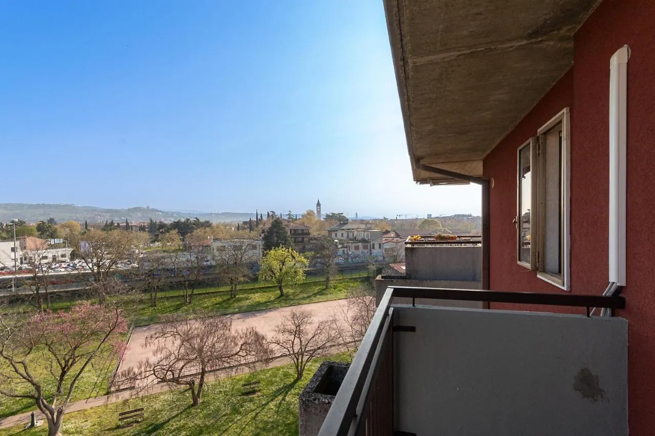 Skyline Verona 0*,  Italy